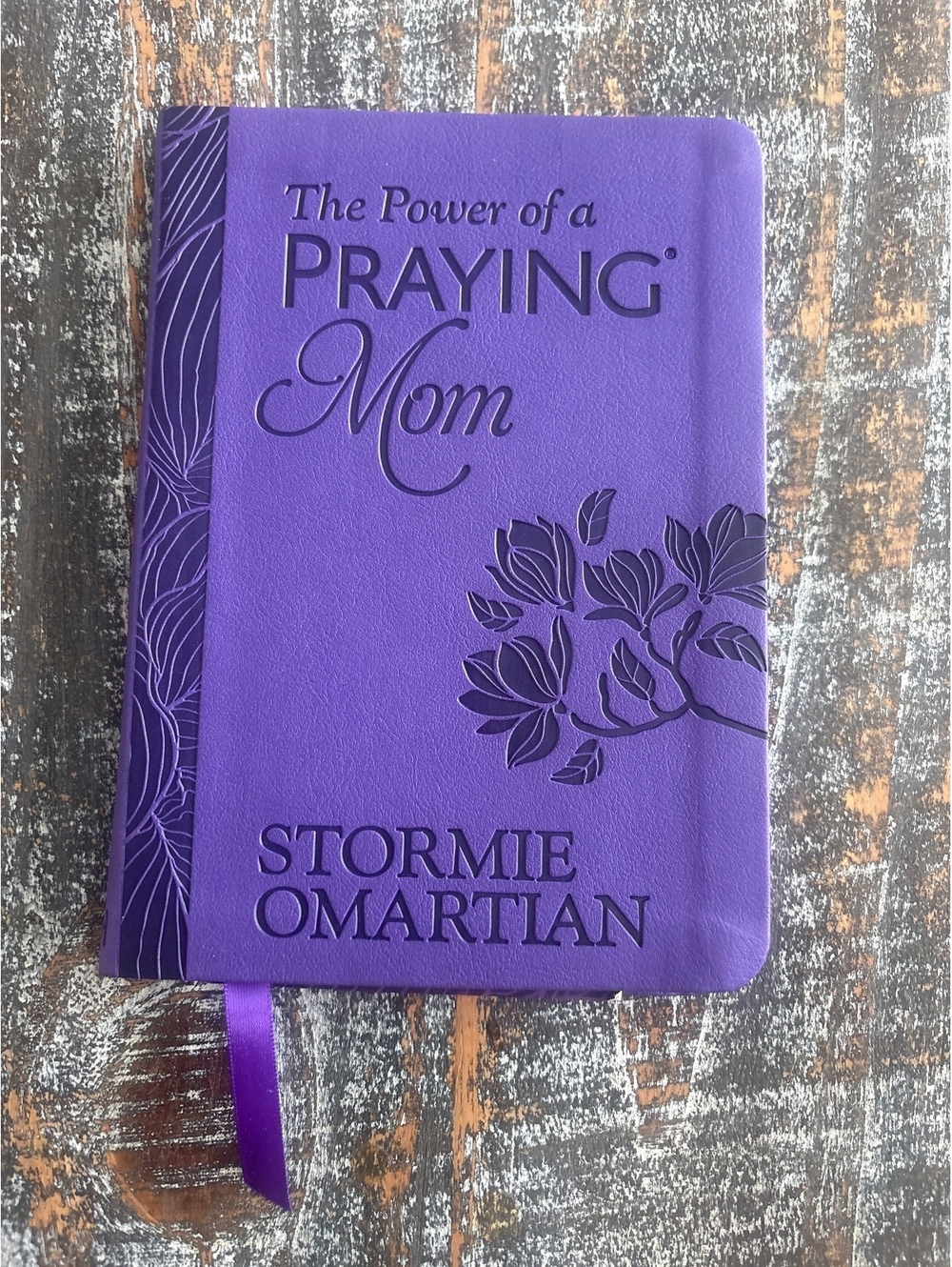 New The Power of a Praying Mom by Stormie Omartian - Purple Hardcover Book